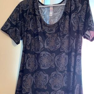 Used LulaRoe Tiger Perfect T
